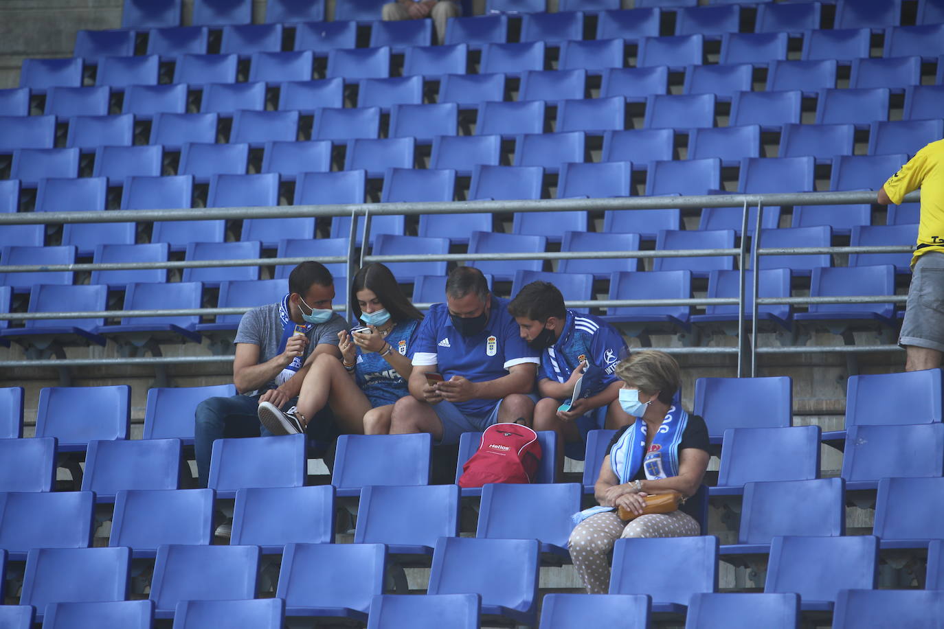 Fotos: ¿Estuviste en el Real Oviedo- Cartagena? ¡Búscate!
