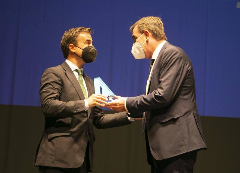 Los galardonados en los Premios Asturias Avanza han sido la Corporación Alimentaria Peñasanta (CAPSA), TSK y Grupo Baldajos. 