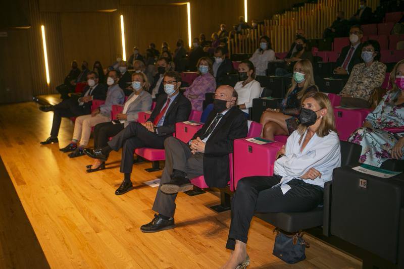 Los galardonados en los Premios Asturias Avanza han sido la Corporación Alimentaria Peñasanta (CAPSA), TSK y Grupo Baldajos. 