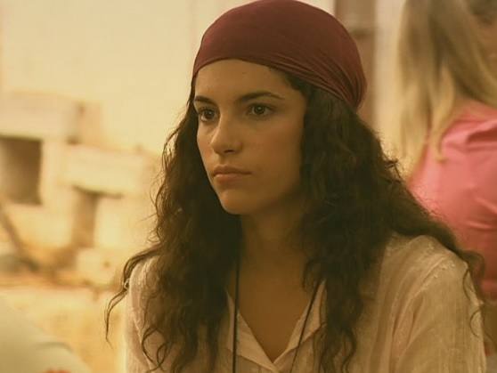 Irene Visedo es Inés Alcántara, la hija rebelde que más desesperaba a Mercedes y Antonio en las primeras temporadas de la serie