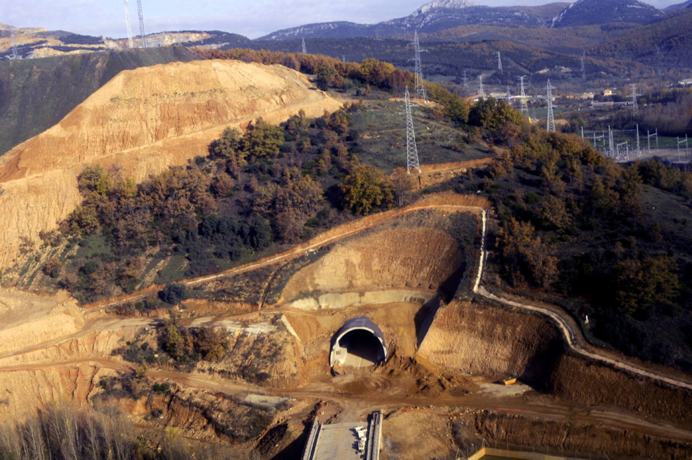 2010. Vista aérea de las obras