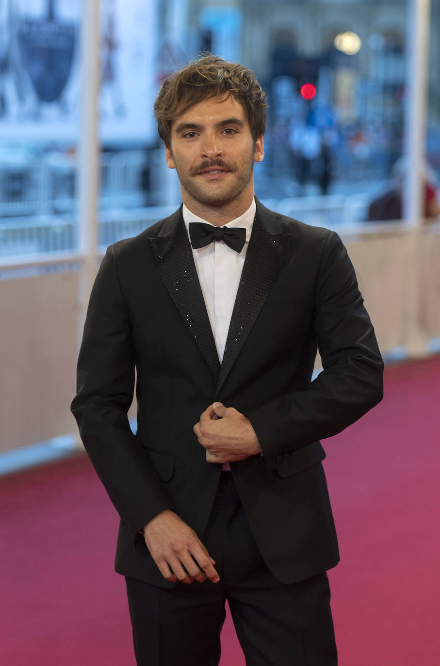 Ha comenzado una nueva edición del Festival de Cine de San Sebastián, una cita que ha vuelto a congregar a decenas de estrellas del cine y la televisión en la capital donostiarra. La actriz francesa Marion Cotillard, Premio Donostia 2021, Penélope Cruz y Antonio Banderas, acompañado por su hija, Stella del Carmen, fueron protagonistas de la alfs. 