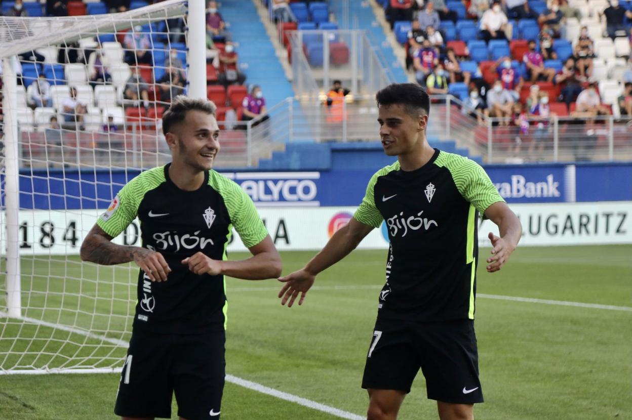 Villalba celebra su segundo gol como sportinguista. 