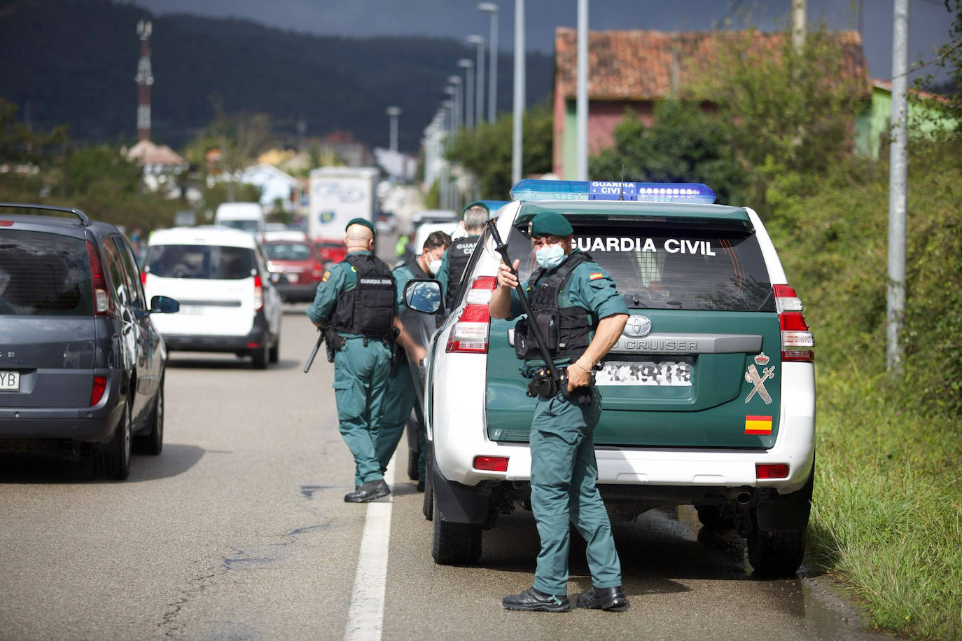 Fotos: Muere un joven de 22 años en Llanera arrollado por un coche que huía de la Policía desde Gijón