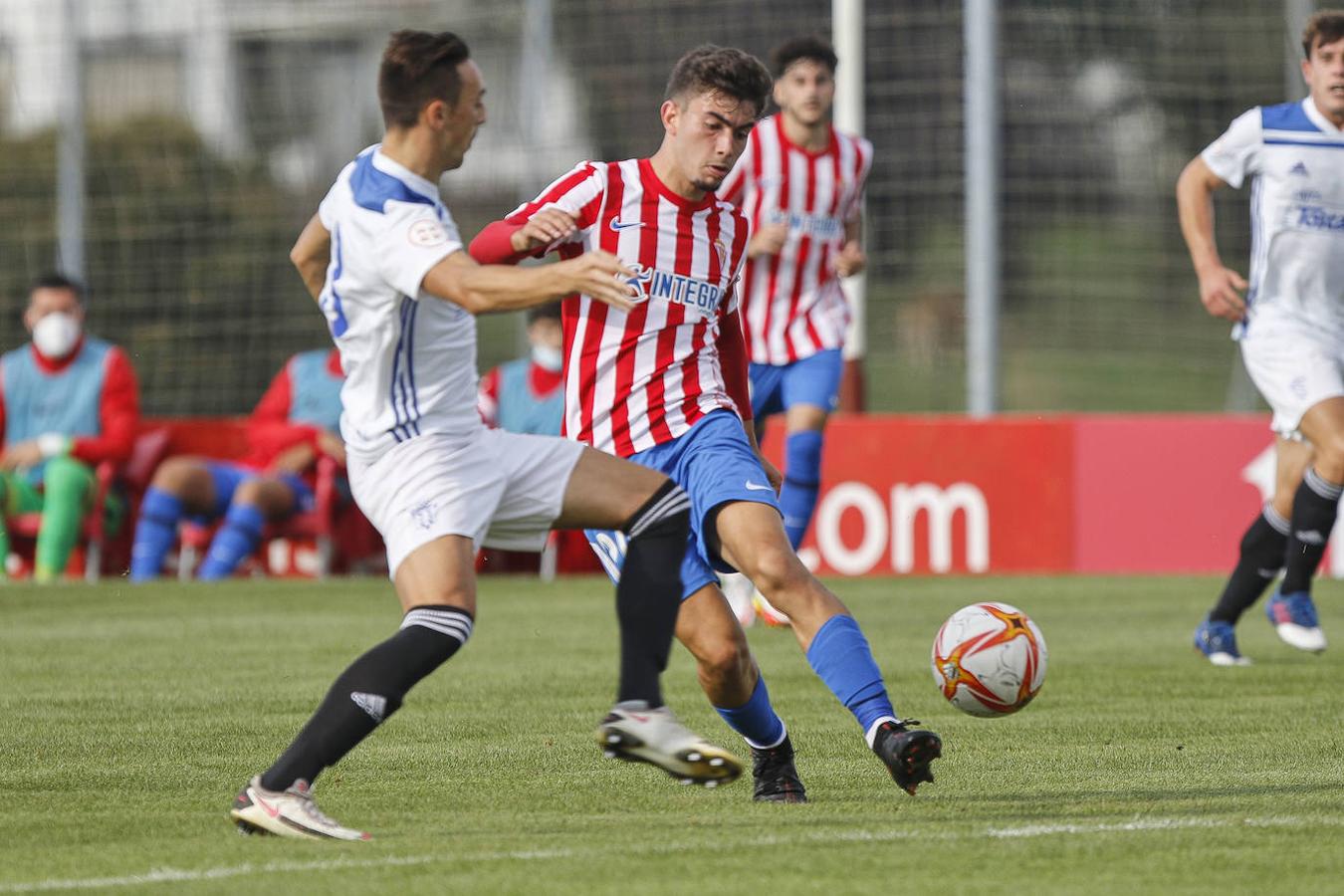 Fotos: Sporting B 3-2 Praviano, en imágenes