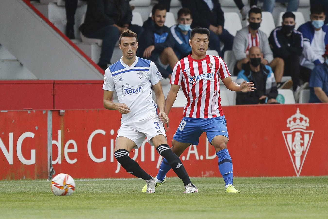 Fotos: Sporting B 3-2 Praviano, en imágenes