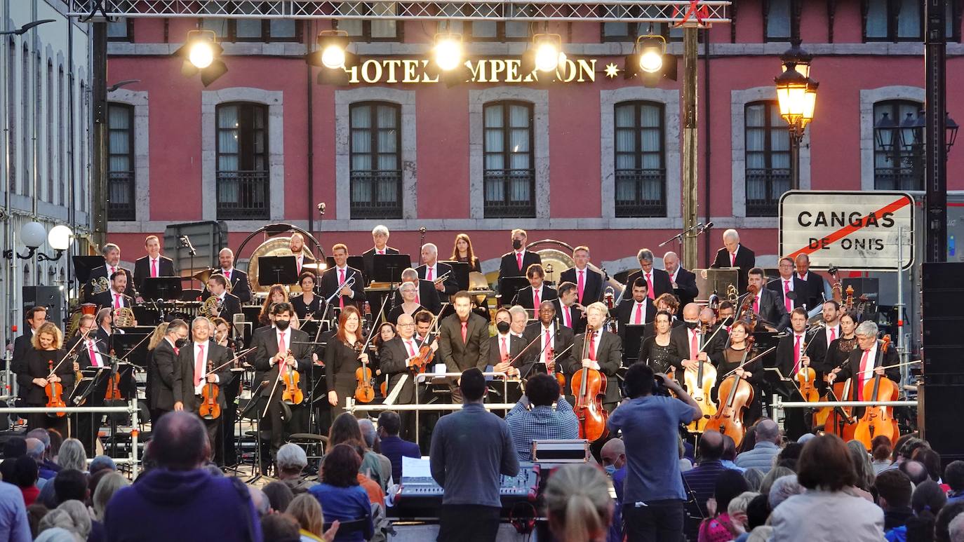 El Ayuntamiento de Cangas de Onís y la Consejería de Cultura decidieron poner así fin a un verano cargado de actividades culturales.