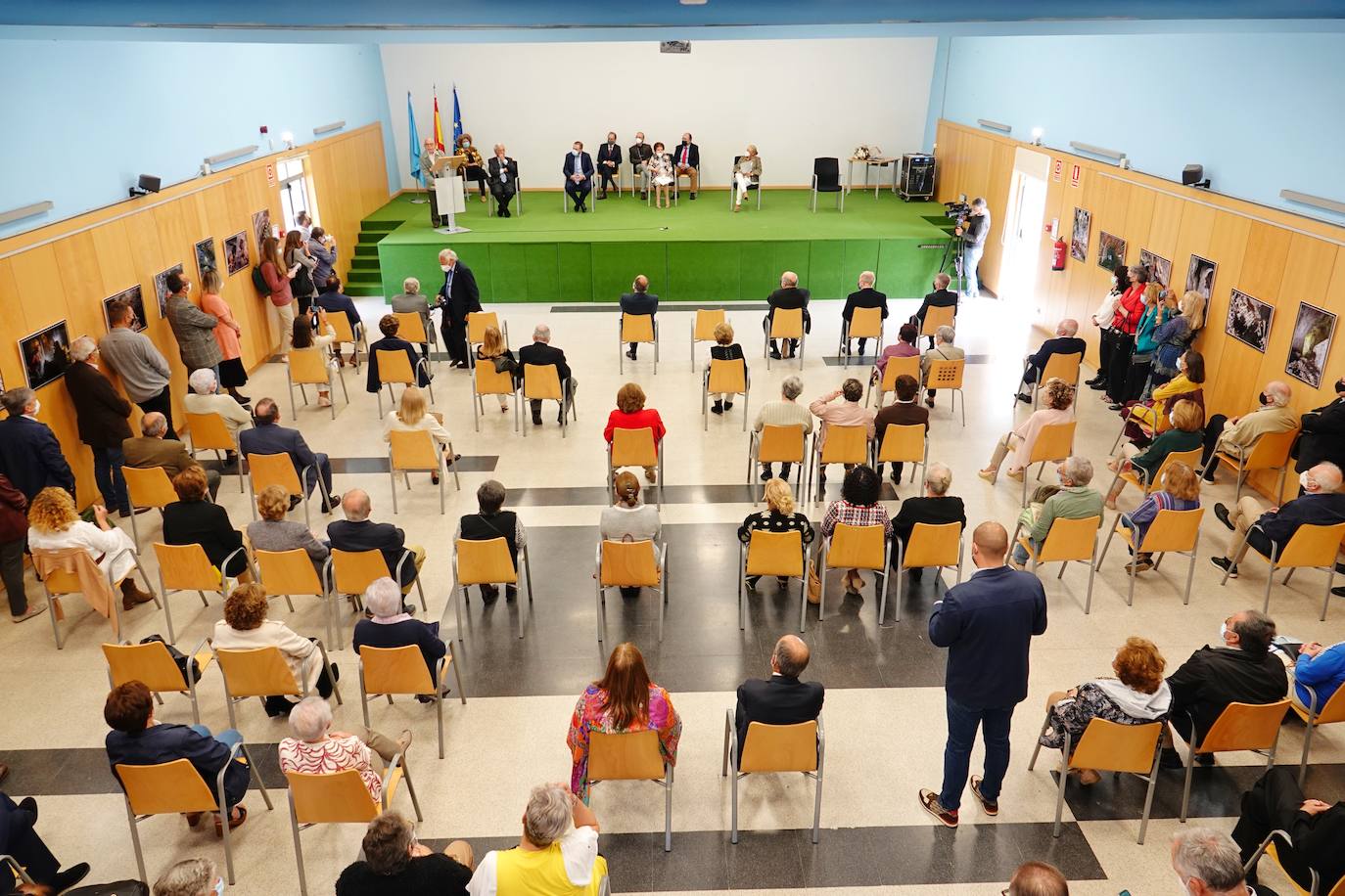 Fotos: Rosita Morán, homenajeada por sus vecinos