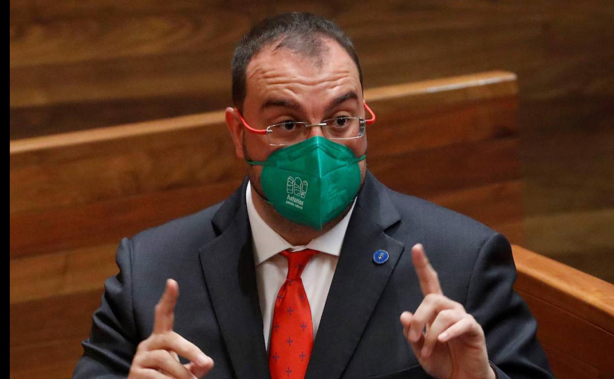 Barbón: «El sistema educativo tiene que transitar hacia la normalidad previa a la pandemia»