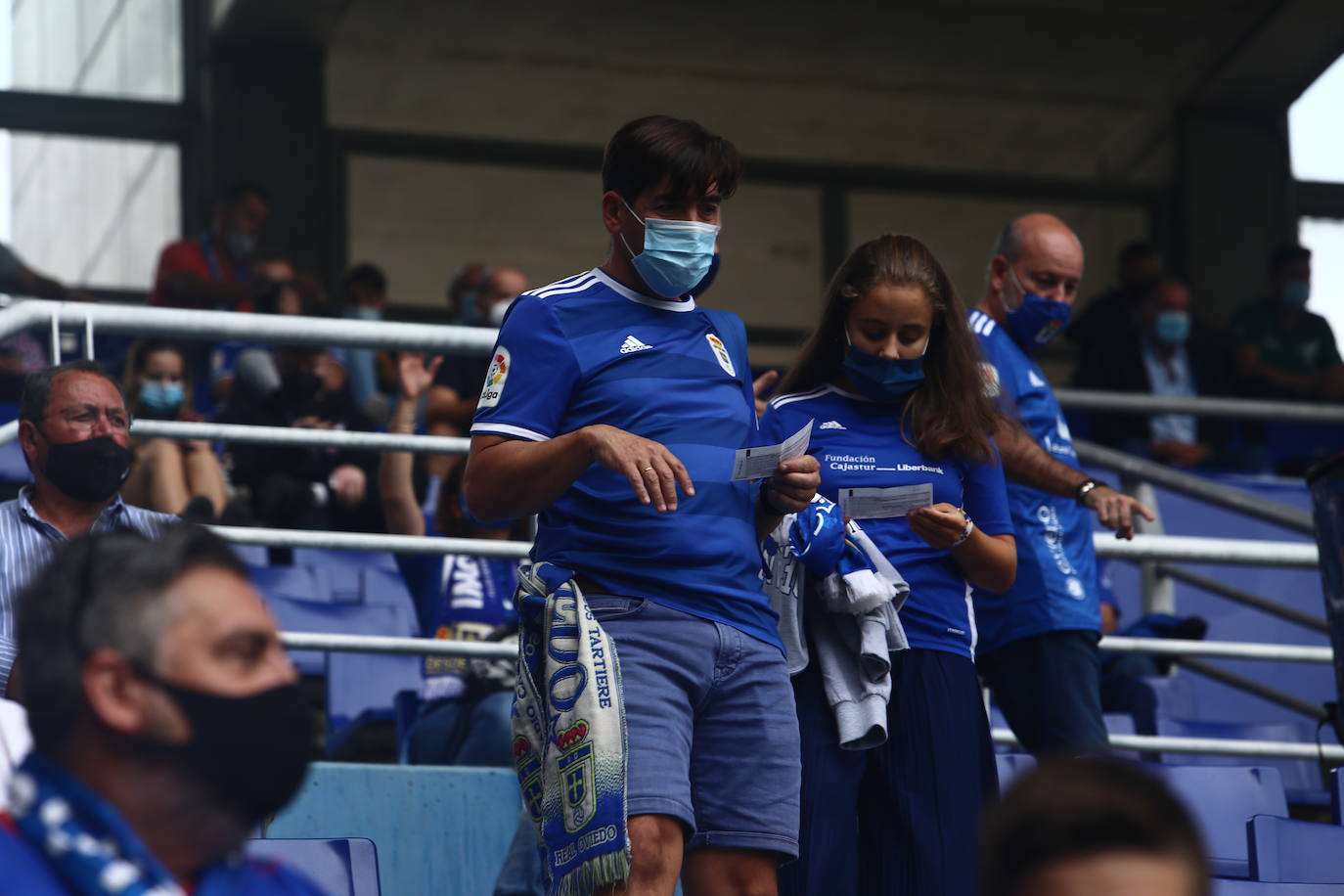 Fotos: ¿Estuviste en el Real Oviedo-Girona? ¡Búscate!