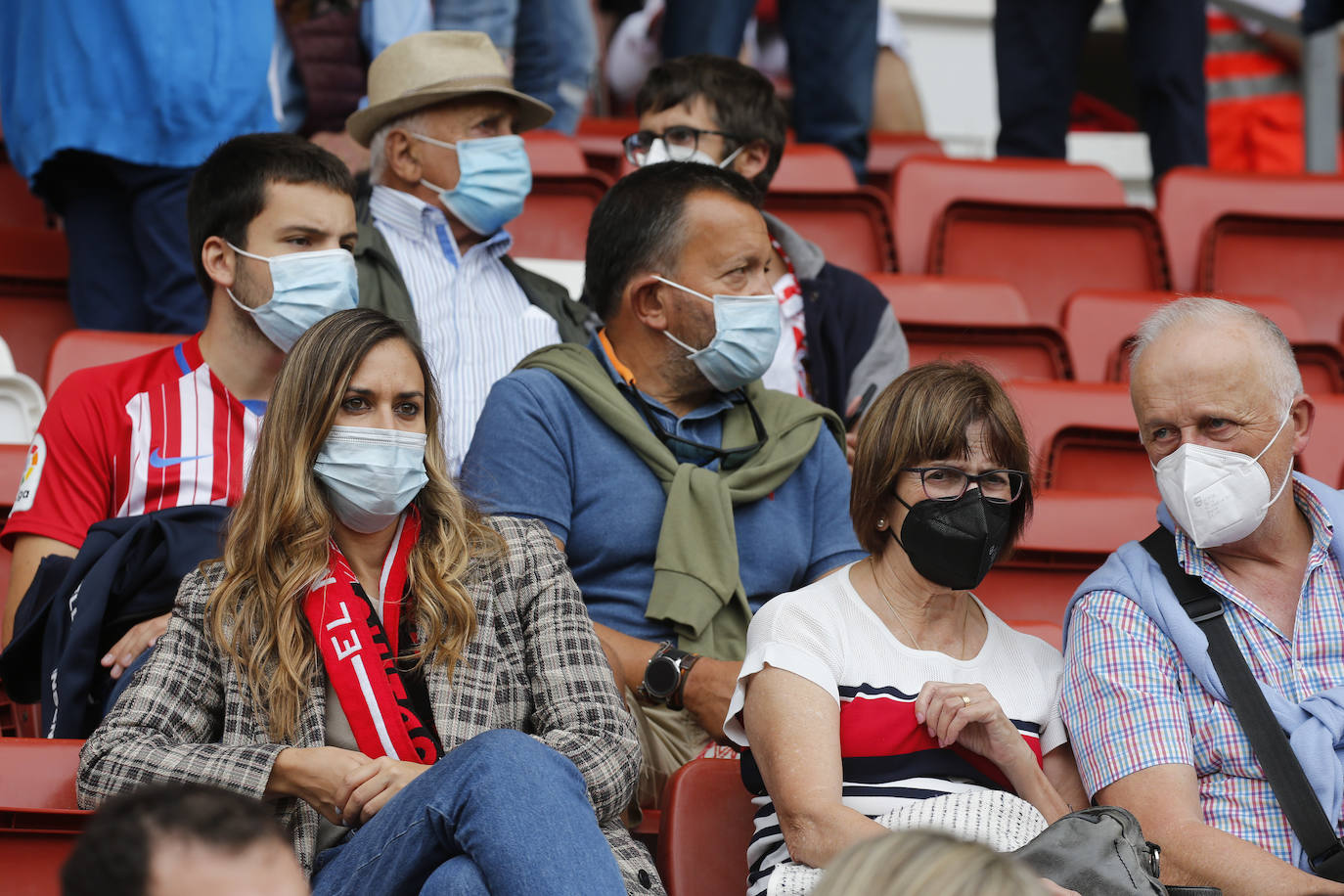 Fotos: ¿Estuviste en el Sporting-Málaga? ¡Búscate!