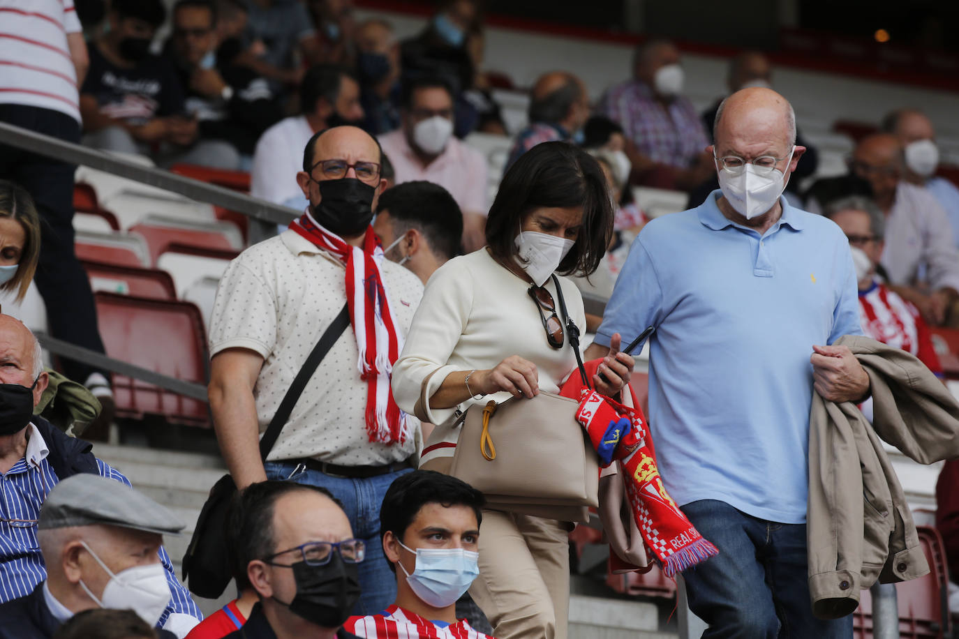 Fotos: ¿Estuviste en el Sporting-Málaga? ¡Búscate!