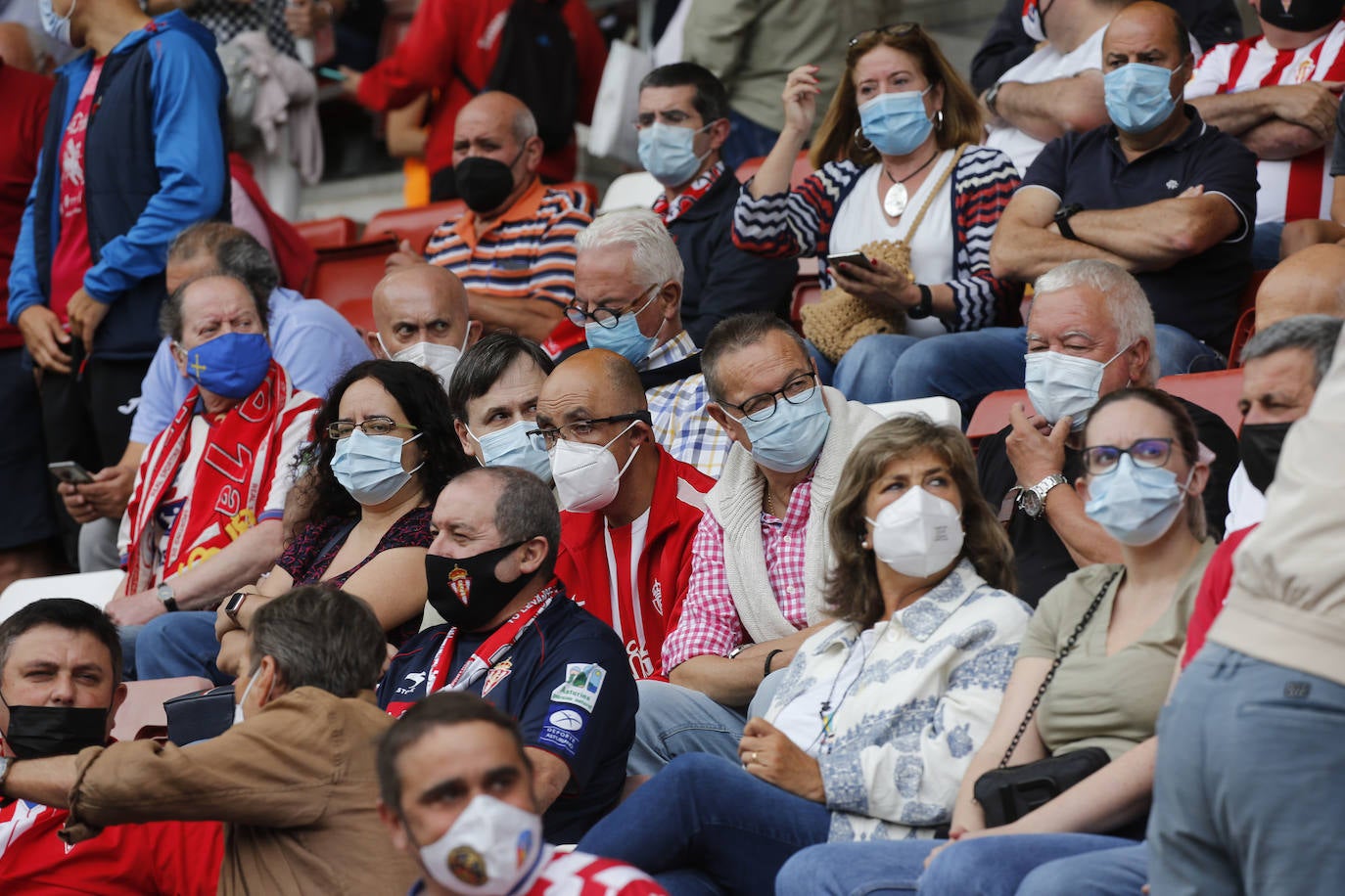 Fotos: ¿Estuviste en el Sporting-Málaga? ¡Búscate!