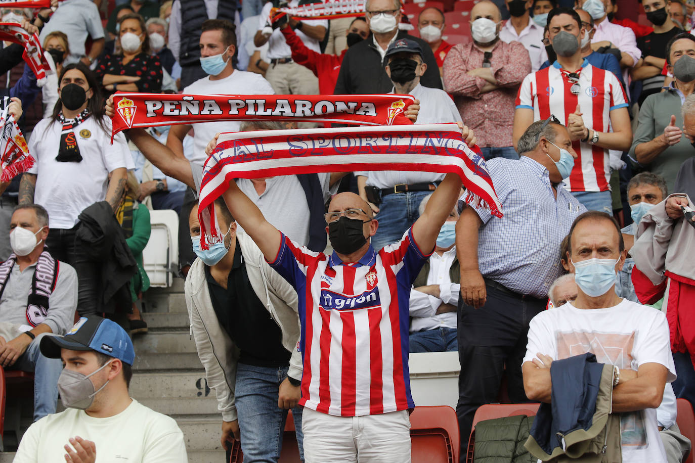 Fotos: ¿Estuviste en el Sporting-Málaga? ¡Búscate!