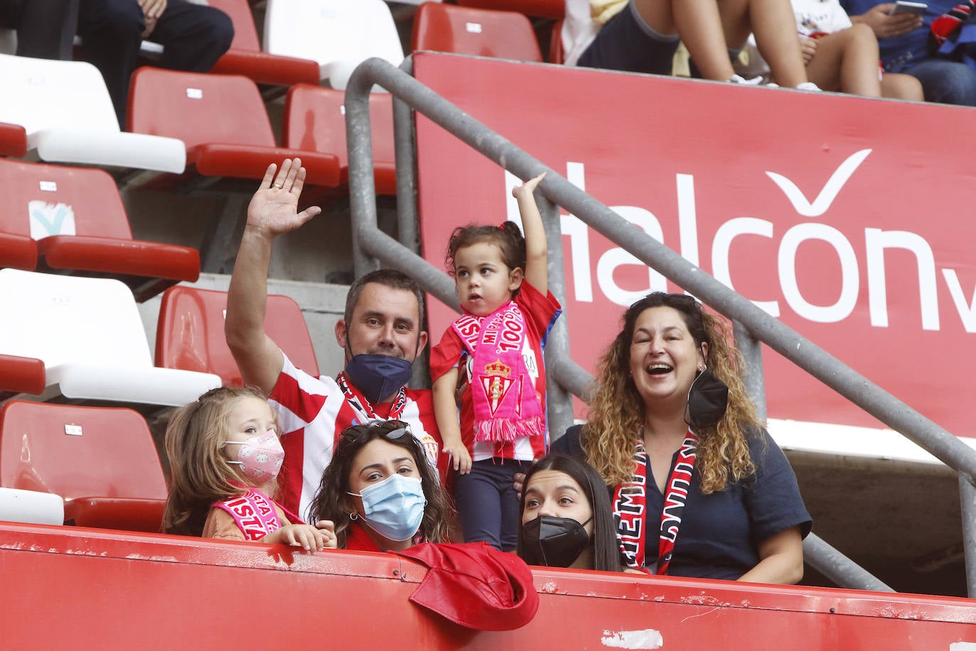 Fotos: ¿Estuviste en el Sporting-Málaga? ¡Búscate!