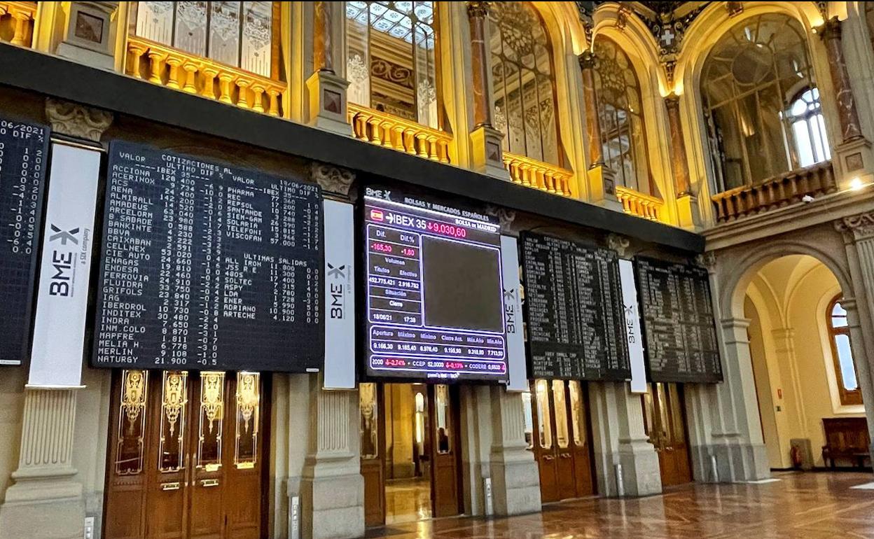 Interior de la Bolsa de Madrid. 