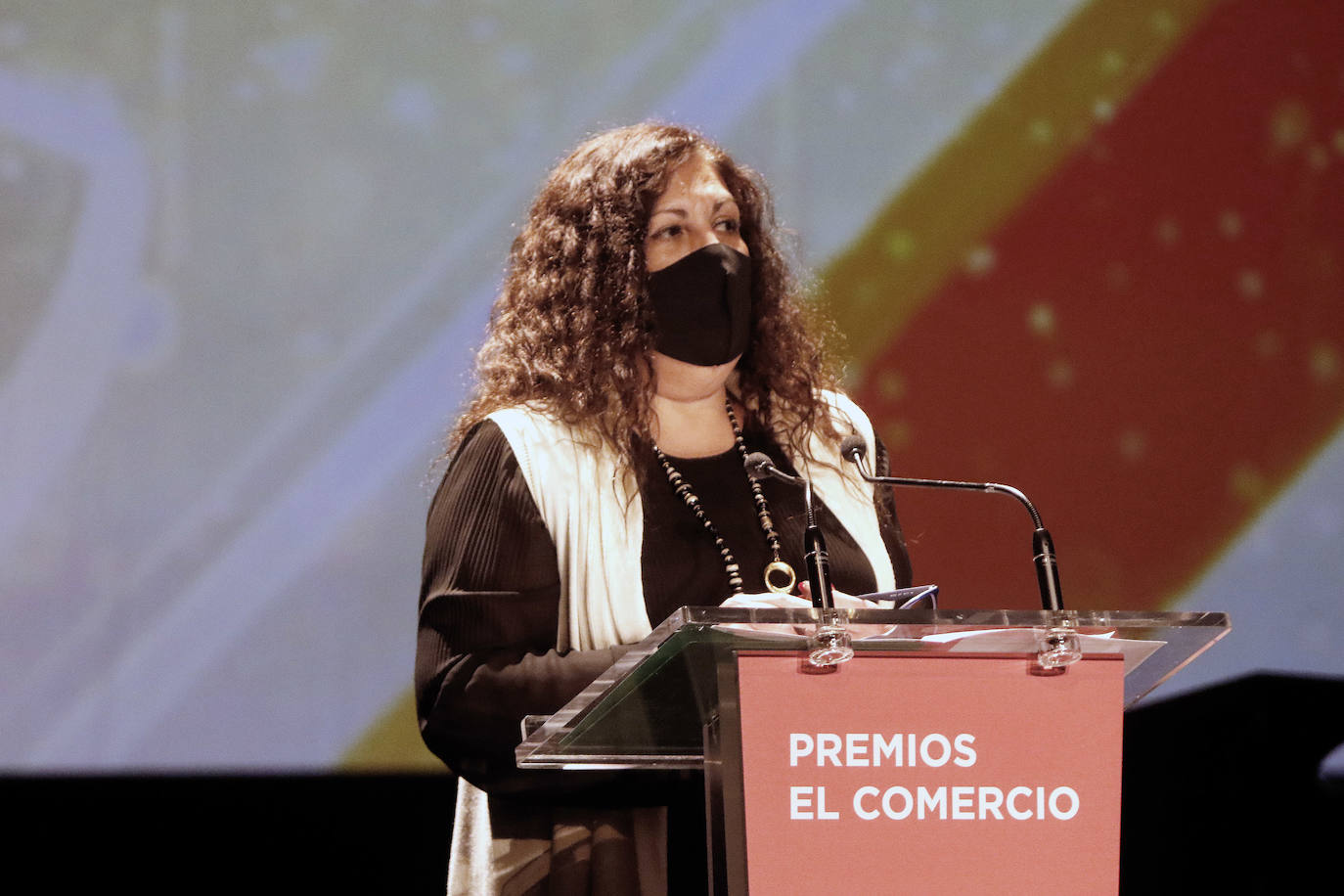 Los galardonados en la edición de este año son las Residencias de Mayores del Principado (Acción Social); Graciano García (Proyección de Asturias); María López (Deporte); Ópera de Oviedo (Cultura); Mario Fernández Fraga (Investigación y Ciencia) y Zitrón (Iniciativa Empresarial)