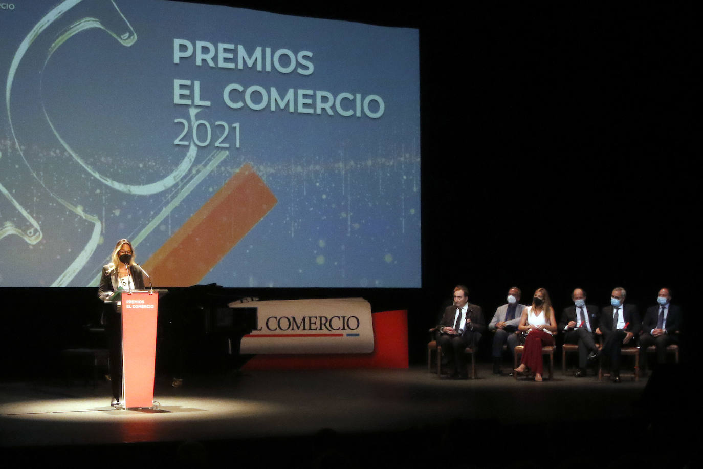 Los galardonados en la edición de este año son las Residencias de Mayores del Principado (Acción Social); Graciano García (Proyección de Asturias); María López (Deporte); Ópera de Oviedo (Cultura); Mario Fernández Fraga (Investigación y Ciencia) y Zitrón (Iniciativa Empresarial)