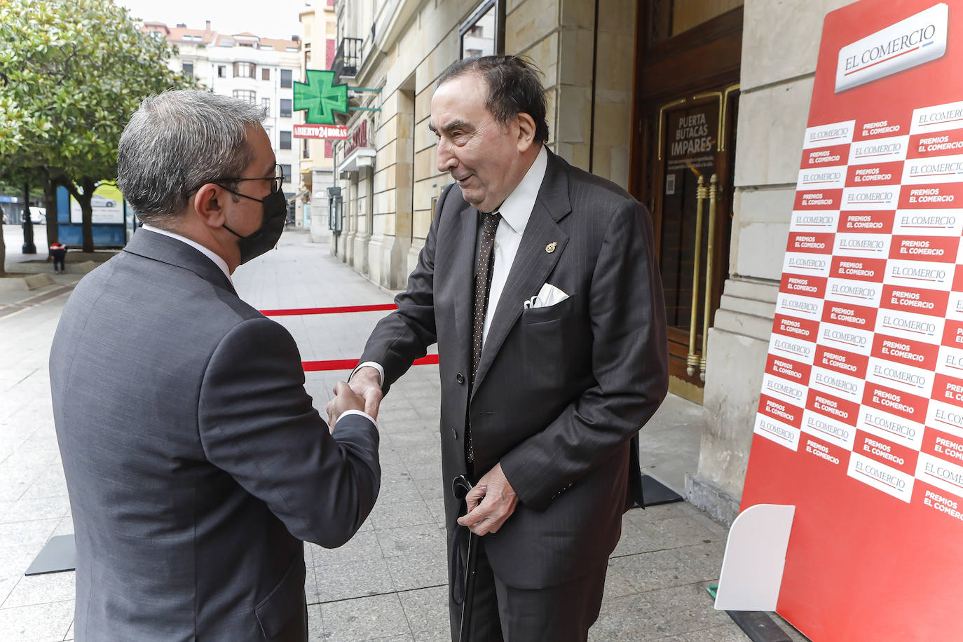 Los galardonados en la edición de este año son las Residencias de Mayores del Principado (Acción Social); Graciano García (Proyección de Asturias); María López (Deporte); Ópera de Oviedo (Cultura); Mario Fernández Fraga (Investigación y Ciencia) y Zitrón (Iniciativa Empresarial)