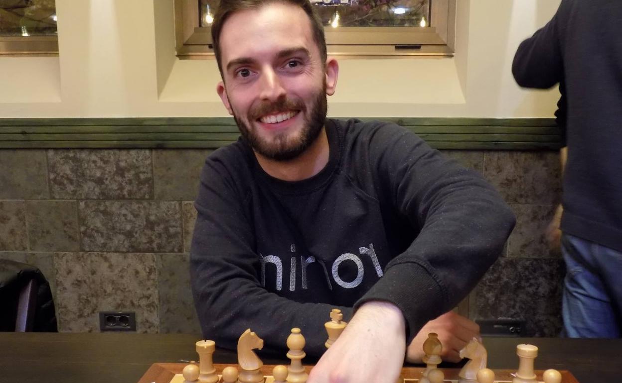 Pelayo Quirós, primer tablero del Club Ajedrez Siero.