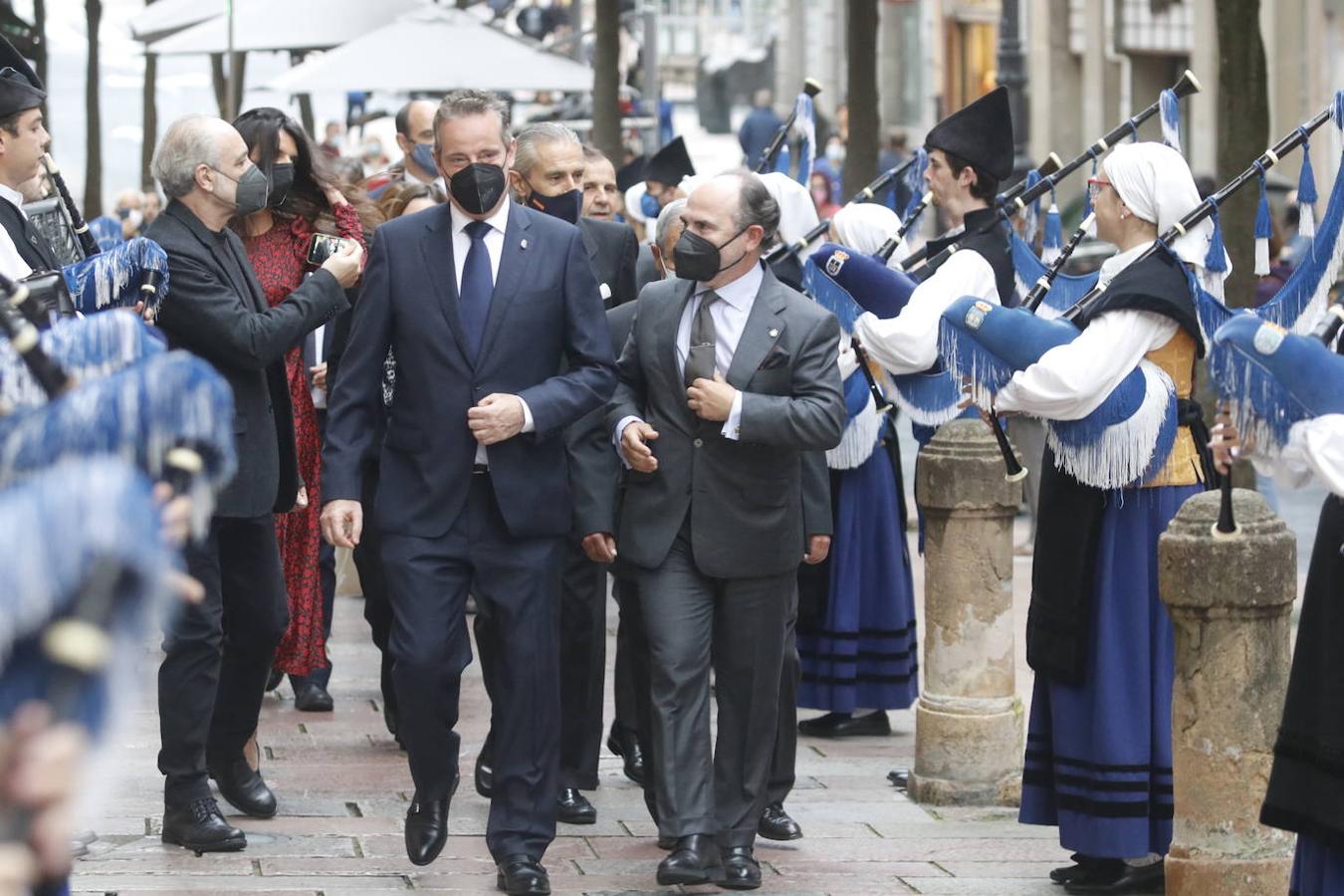 Los Premios Iberoamericanos Asicom-Universidad de Oviedo 2021 han destacado la labor informativa de Europa Press para difundir la actualidad de España y de Iberoamérica. También han sido reconocidos en esta edición el exjugador de balonmano, José Javier Hombrados; la escultora y escritora Ana Teresa Ortega; el productor y empresario José Velasco; el actor Inmanol Arias; y el sociólogo portugués Boaventura de Sousa.