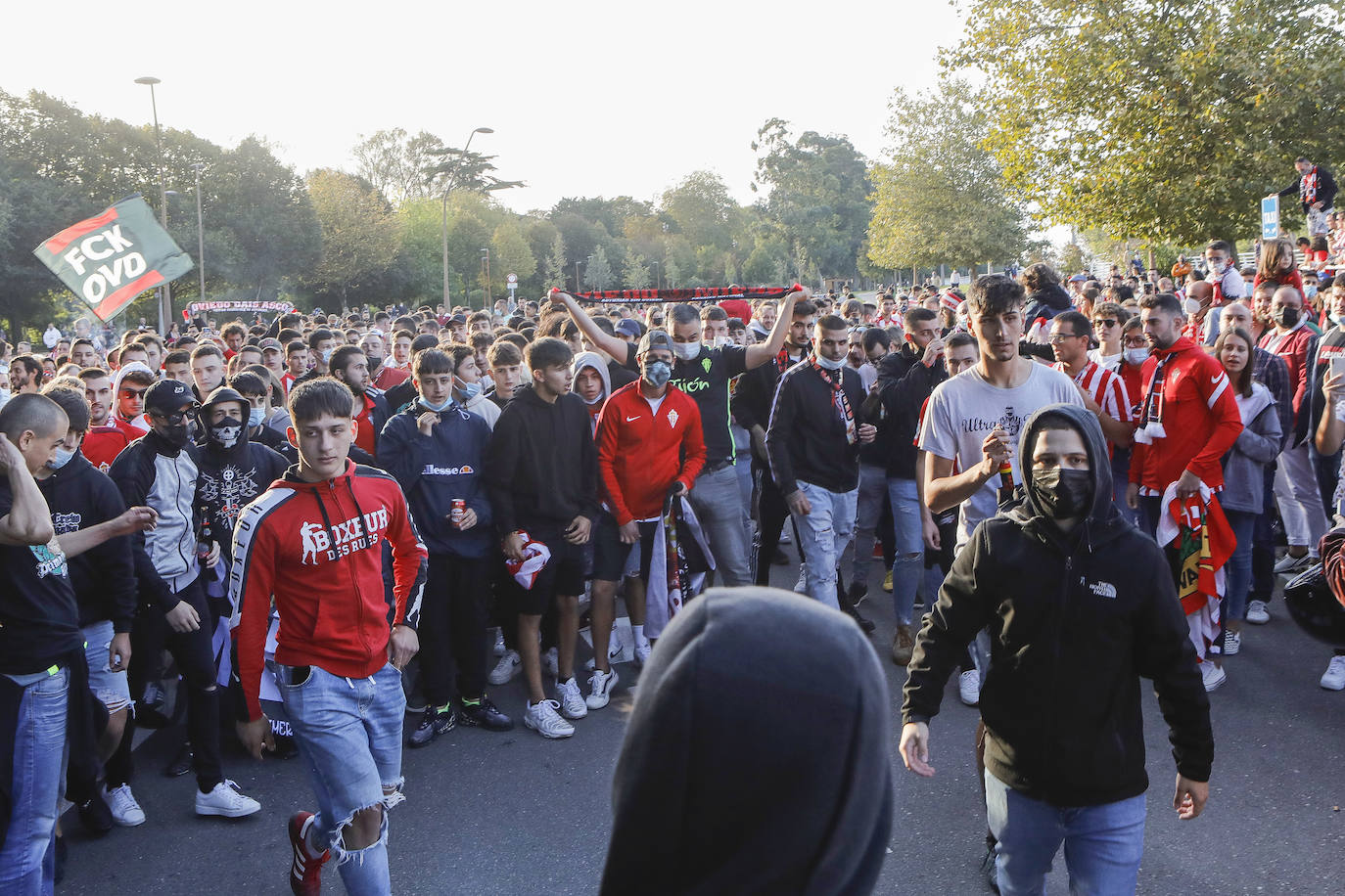 Fotos: El derbi asturiano vivido desde Gijón