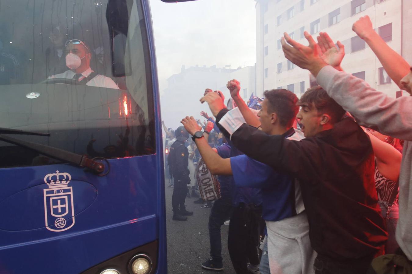 Así ha recibido la afición azul al Real Oviedo