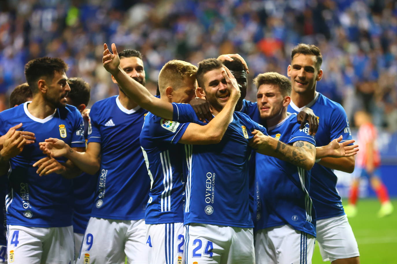 Oviedo y Sporting firman un empate con los goles de Lucas y Djuka. 