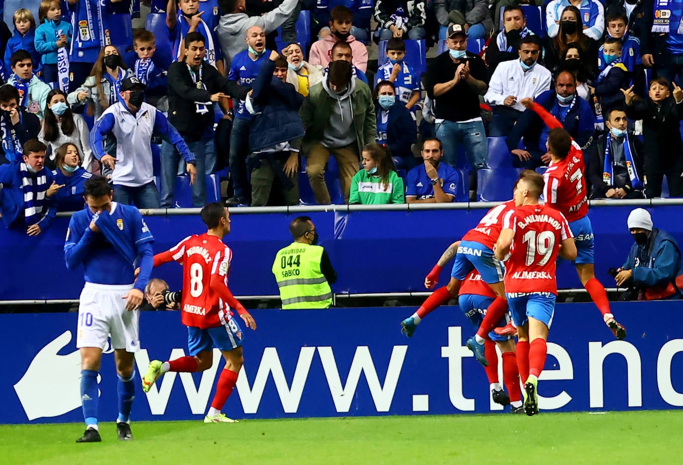 Oviedo y Sporting firman un empate con los goles de Lucas y Djuka. 