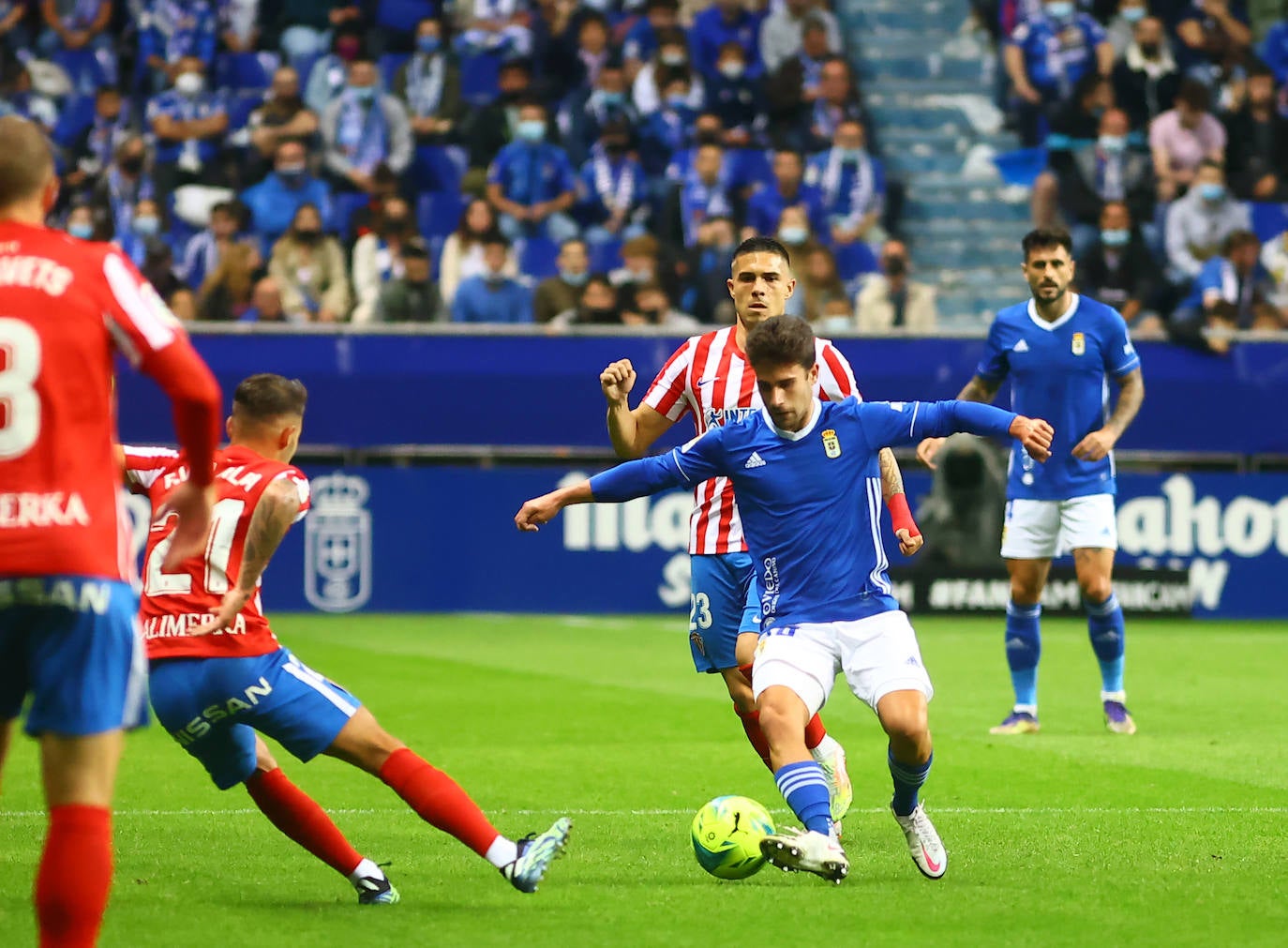 Oviedo y Sporting firman un empate con los goles de Lucas y Djuka. 