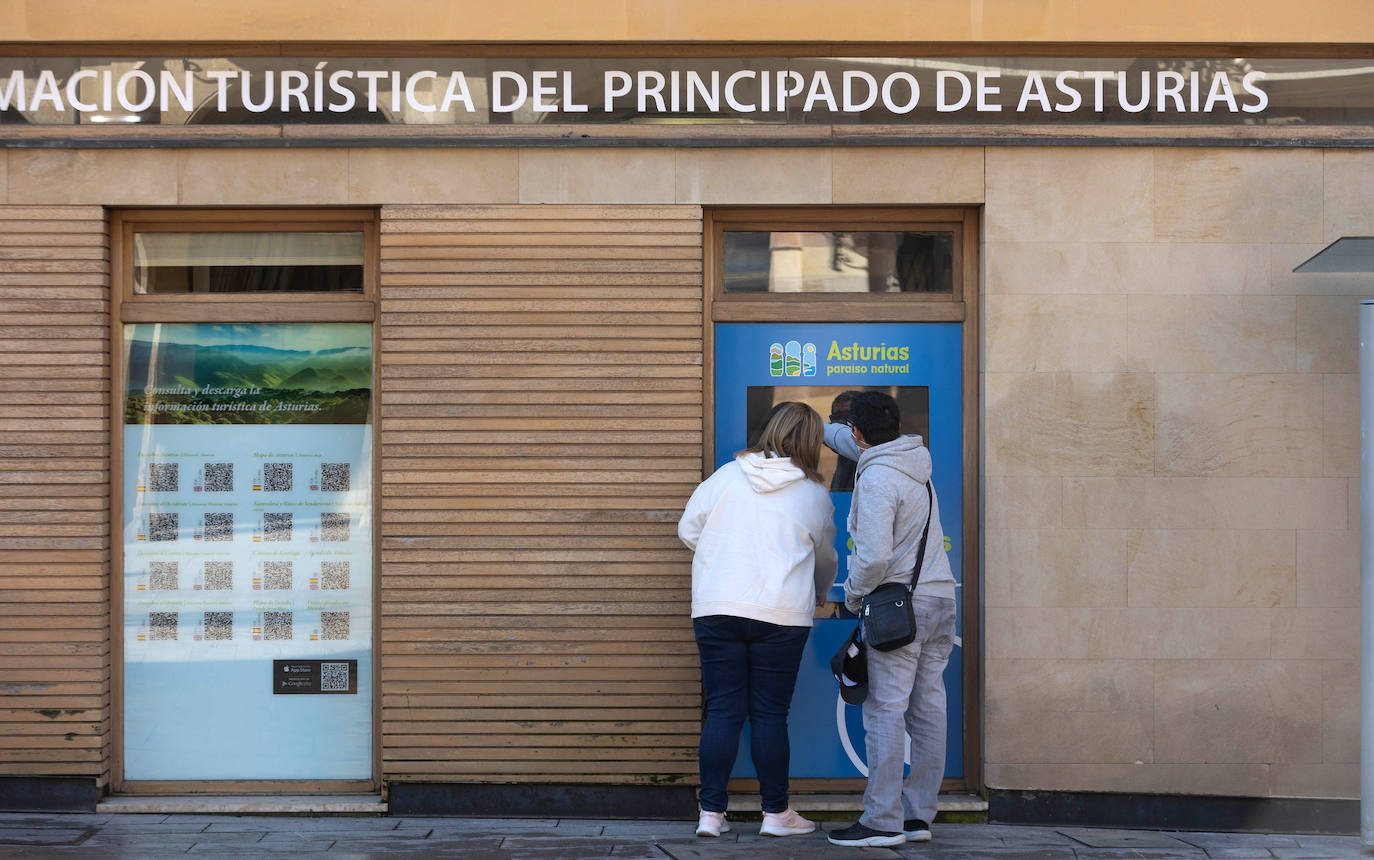 Los establecimientos asturianos registraron una ocupación de entre el 95 y el 100% y en algunos bares, restaurantes y discotecas llegaron incluso a formarse colas, especialmente en los núcleos costeros