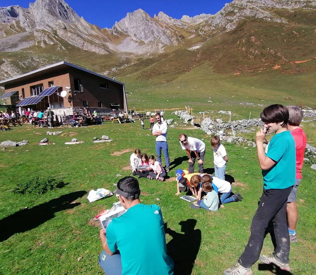 Fotos: Así preparan los niños del club SCEM de Pajares la temporada de esquí