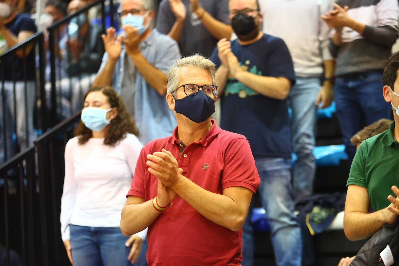 Fotos: ¿Estuviste en el Unicaja Oviedo - Juaristi? ¡Búscate!