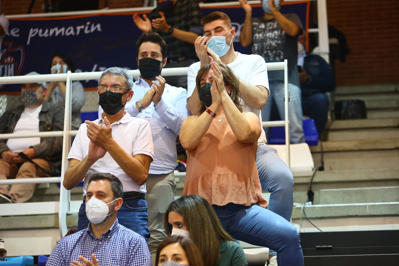 Fotos: ¿Estuviste en el Unicaja Oviedo - Juaristi? ¡Búscate!