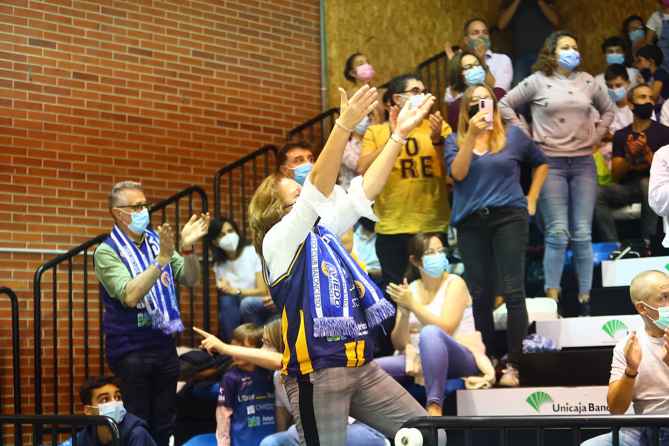 Fotos: ¿Estuviste en el Unicaja Oviedo - Juaristi? ¡Búscate!