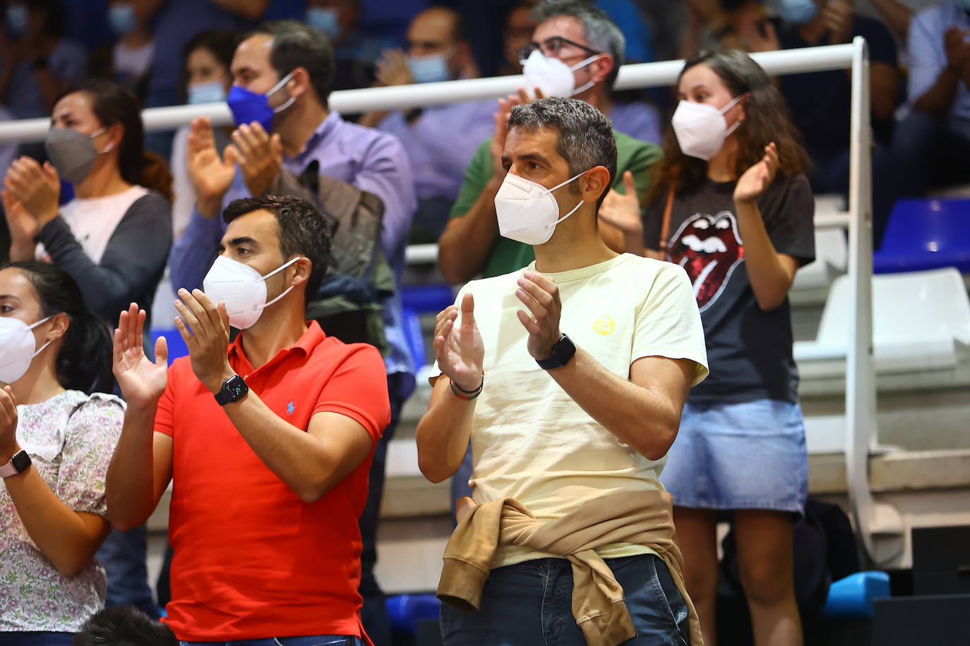 Fotos: ¿Estuviste en el Unicaja Oviedo - Juaristi? ¡Búscate!