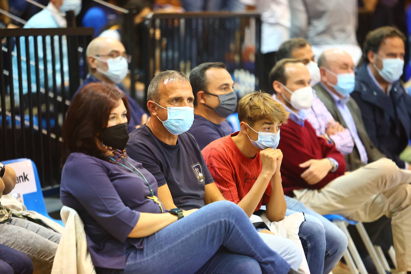 Fotos: ¿Estuviste en el Unicaja Oviedo - Juaristi? ¡Búscate!