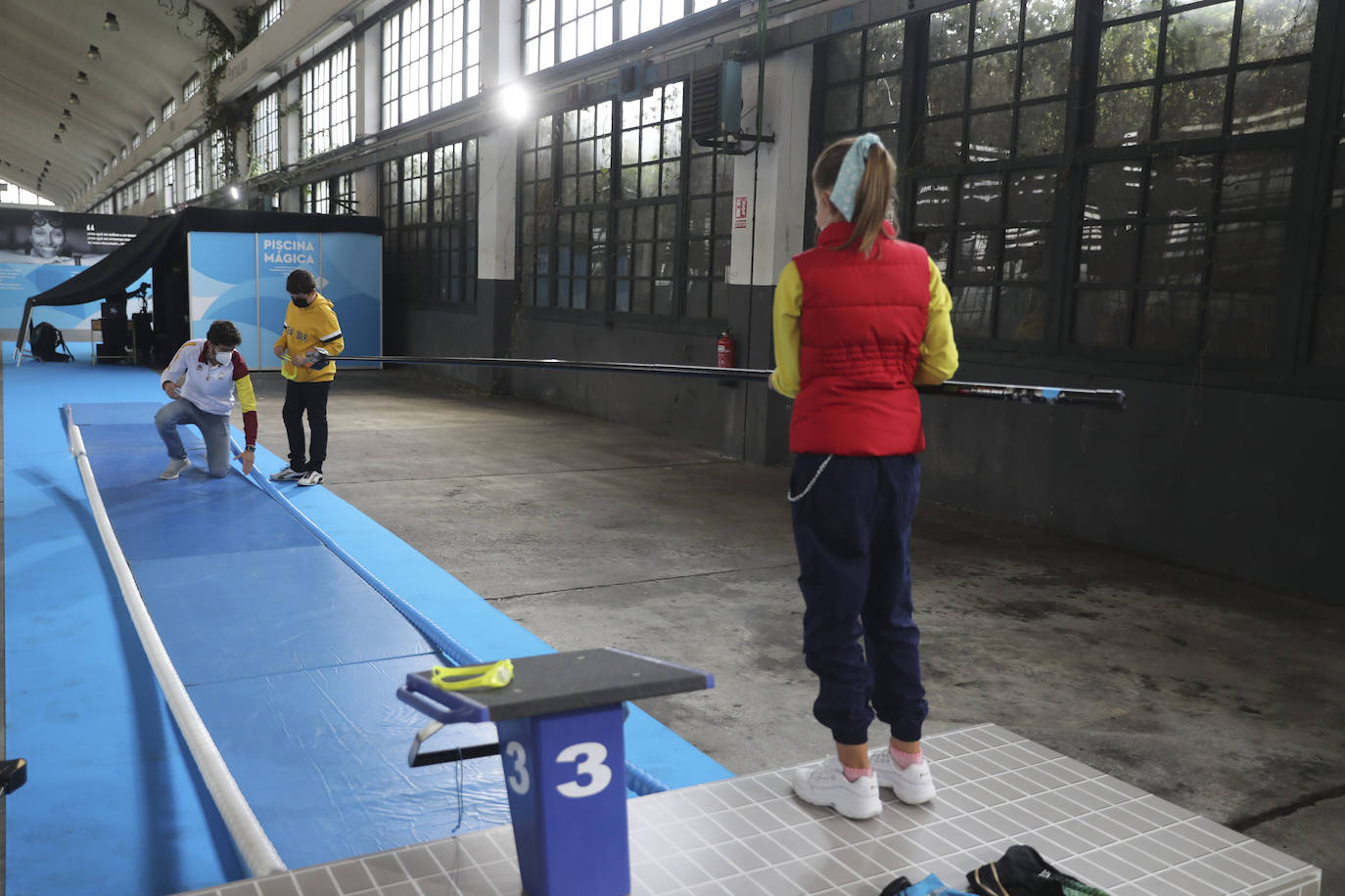 Los más pequeños han podido disfrutar ya de los minijuegos paralímpicos en la jornada de 'Homenaje a Teresa Perales' y del taller «Bolsas sobre la marcha» en el Espacio Steinem. Para los adultos también se han celebrado actividades como «Cuerpo consciente», inspirada en el libro 'Revolution from within' de la Premio Princesa de Asturias de Comunicación y Humanides 2021. 