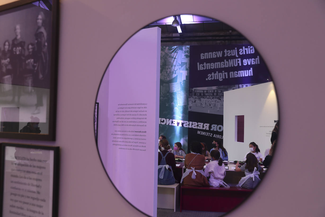 Los más pequeños han podido disfrutar ya de los minijuegos paralímpicos en la jornada de 'Homenaje a Teresa Perales' y del taller «Bolsas sobre la marcha» en el Espacio Steinem. Para los adultos también se han celebrado actividades como «Cuerpo consciente», inspirada en el libro 'Revolution from within' de la Premio Princesa de Asturias de Comunicación y Humanides 2021. 