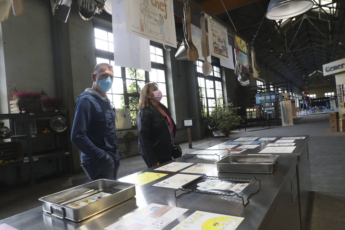 Los más pequeños han podido disfrutar ya de los minijuegos paralímpicos en la jornada de 'Homenaje a Teresa Perales' y del taller «Bolsas sobre la marcha» en el Espacio Steinem. Para los adultos también se han celebrado actividades como «Cuerpo consciente», inspirada en el libro 'Revolution from within' de la Premio Princesa de Asturias de Comunicación y Humanides 2021. 