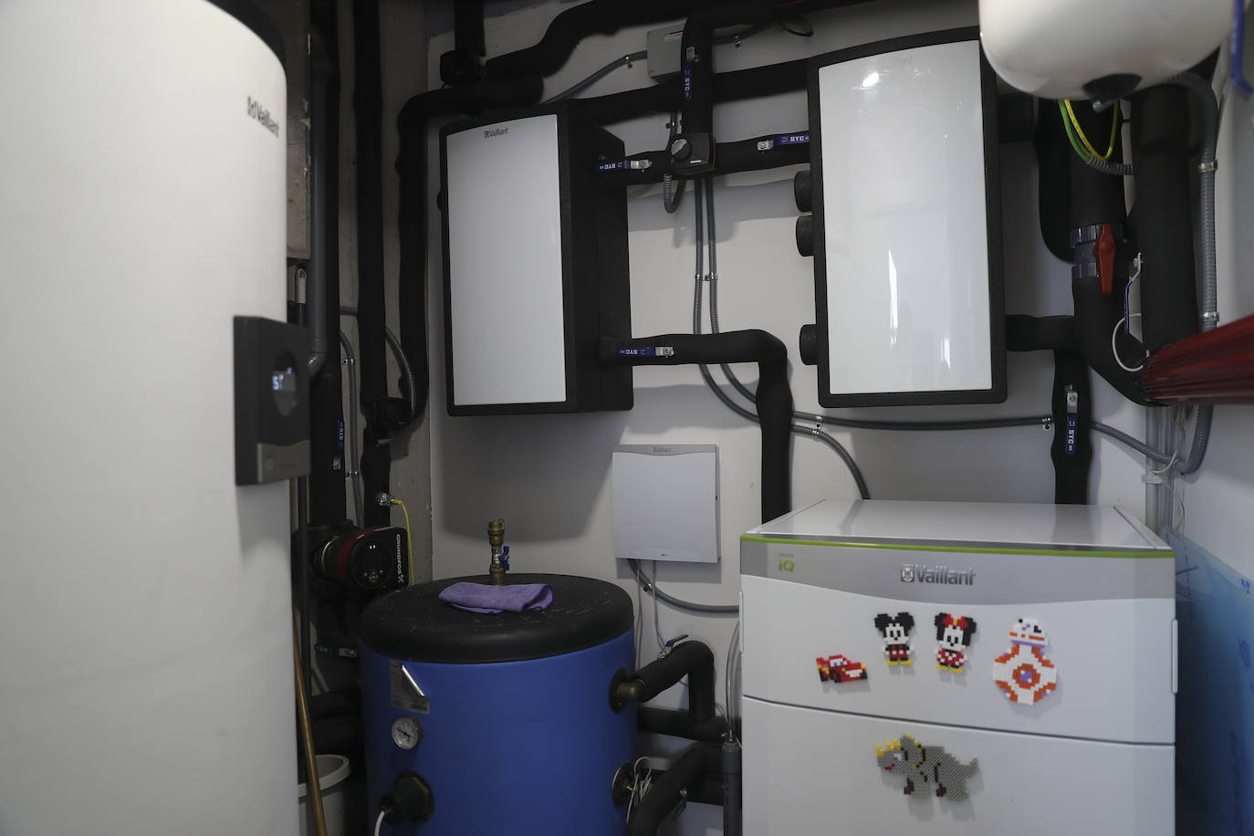 Sunthalpy ha celebrado su primer anivesario de desconexión. Una vivienda en Oviedo totalmente desconectada en el último año, tanto de la red eléctrica como de cualquier otra fuente de energía de origen fósil. 100% solar. Con cero costes. Un hito a nivel mundial