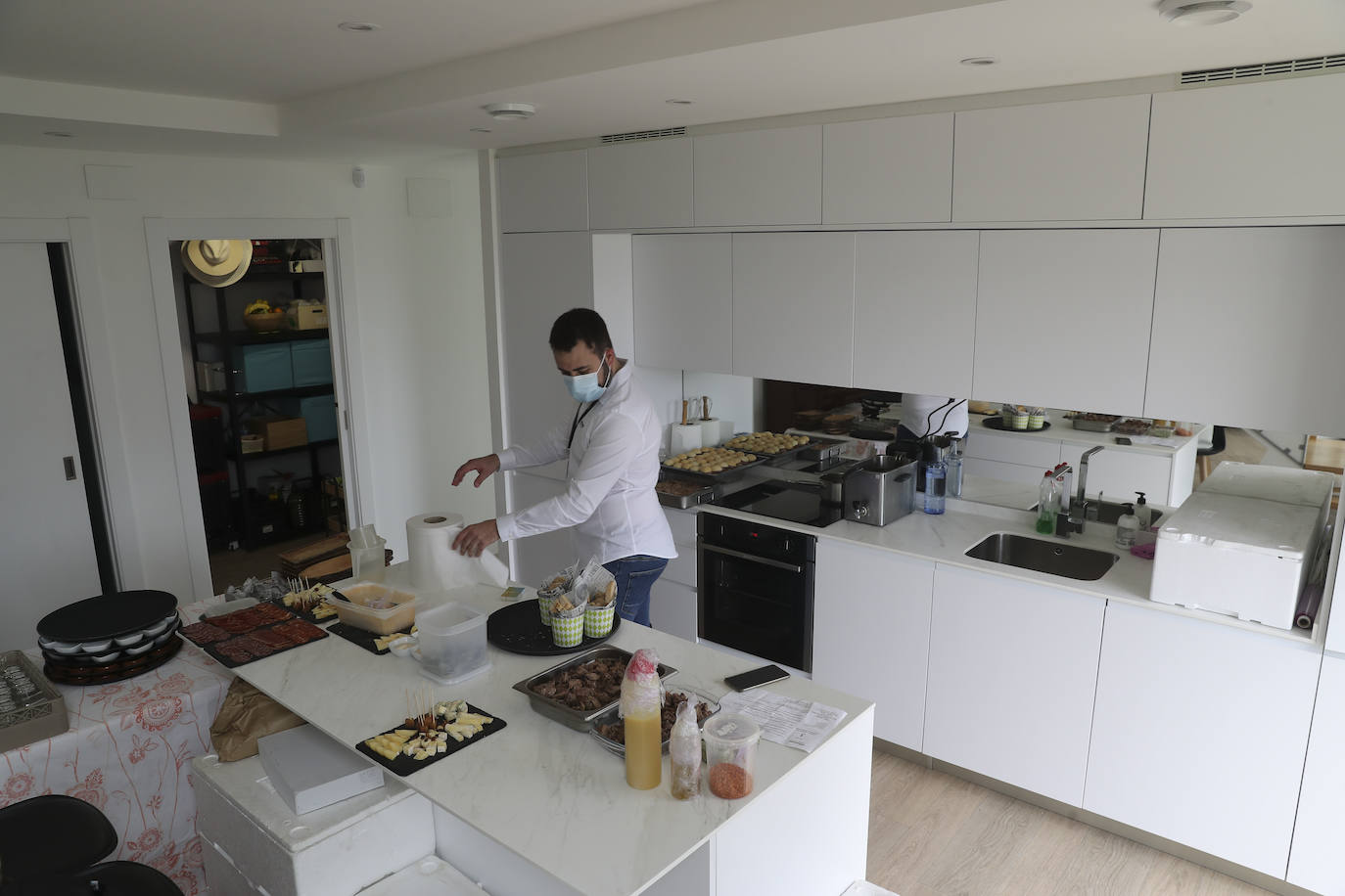 Sunthalpy ha celebrado su primer anivesario de desconexión. Una vivienda en Oviedo totalmente desconectada en el último año, tanto de la red eléctrica como de cualquier otra fuente de energía de origen fósil. 100% solar. Con cero costes. Un hito a nivel mundial