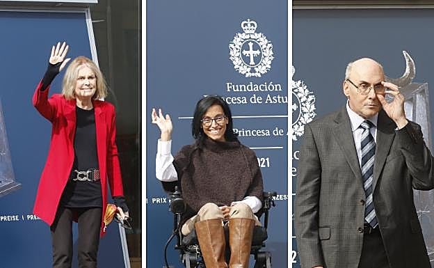 Gloria Steinem, Teresa Perales y Drew Weissman.