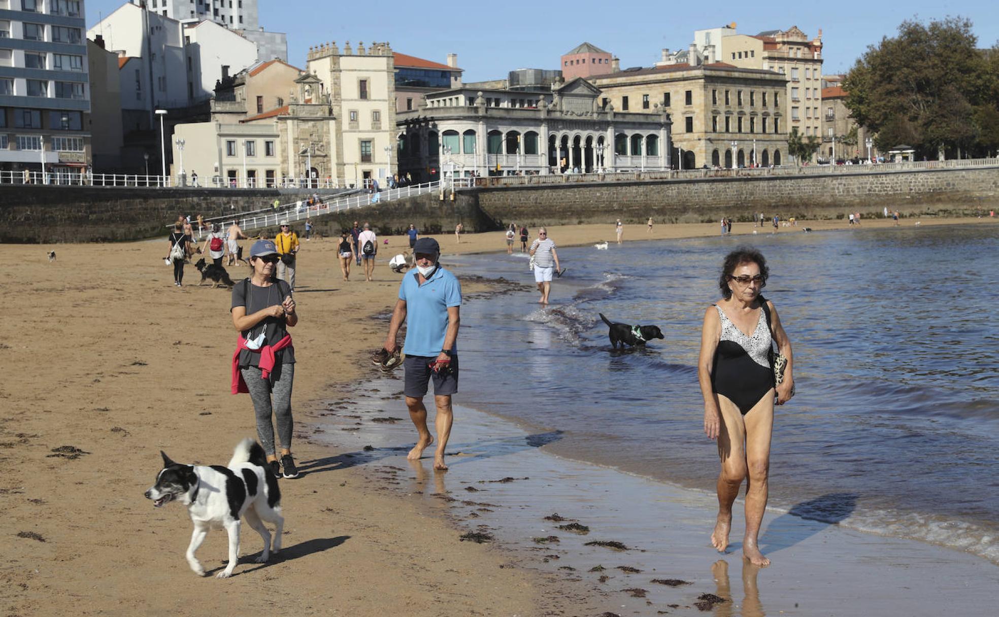 Asturias vive un día de verano en pleno otoño. 