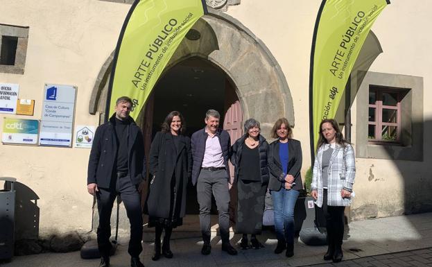 Presentación del programa Arte Público en Tineo