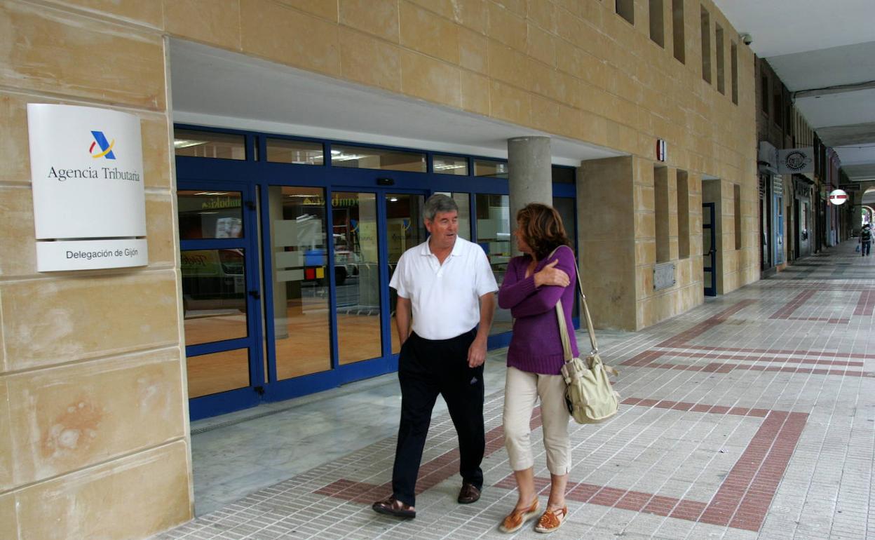 La Agencia Tributaria pondrá multas de hasta 50.000 euros para luchar contra el fraude fiscal y la economía sumergida.