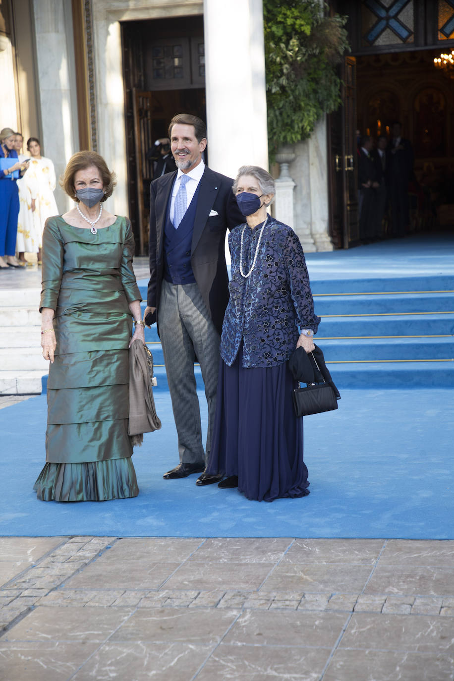 En enlace de Felipe de Grecia y Nina Flohr reúne a representantes de las casas europeas, incluida la Reina Sofía, que tras asistir a los Premios voló a su país