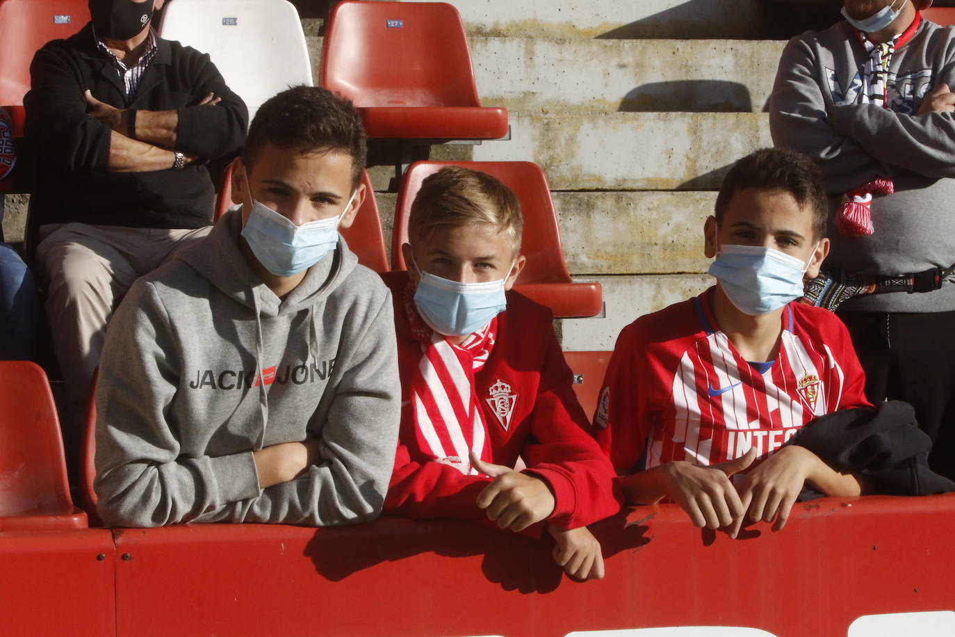 Fotos: ¿Estuviste en el Sporting - Valladolid? ¡Búscate!