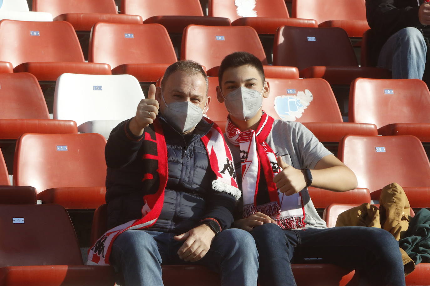 Fotos: ¿Estuviste en el Sporting - Valladolid? ¡Búscate!