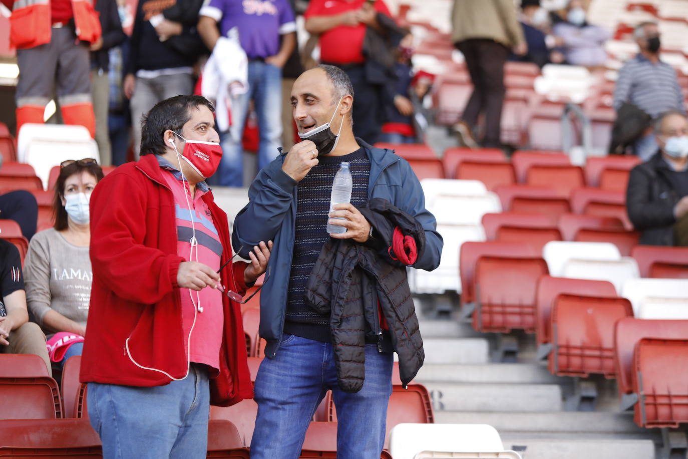 Fotos: ¿Estuviste en el Sporting - Valladolid? ¡Búscate!